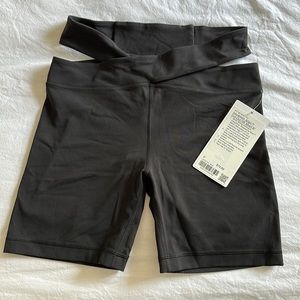 NWT Lululemon Align Cut-Out High Rise Short